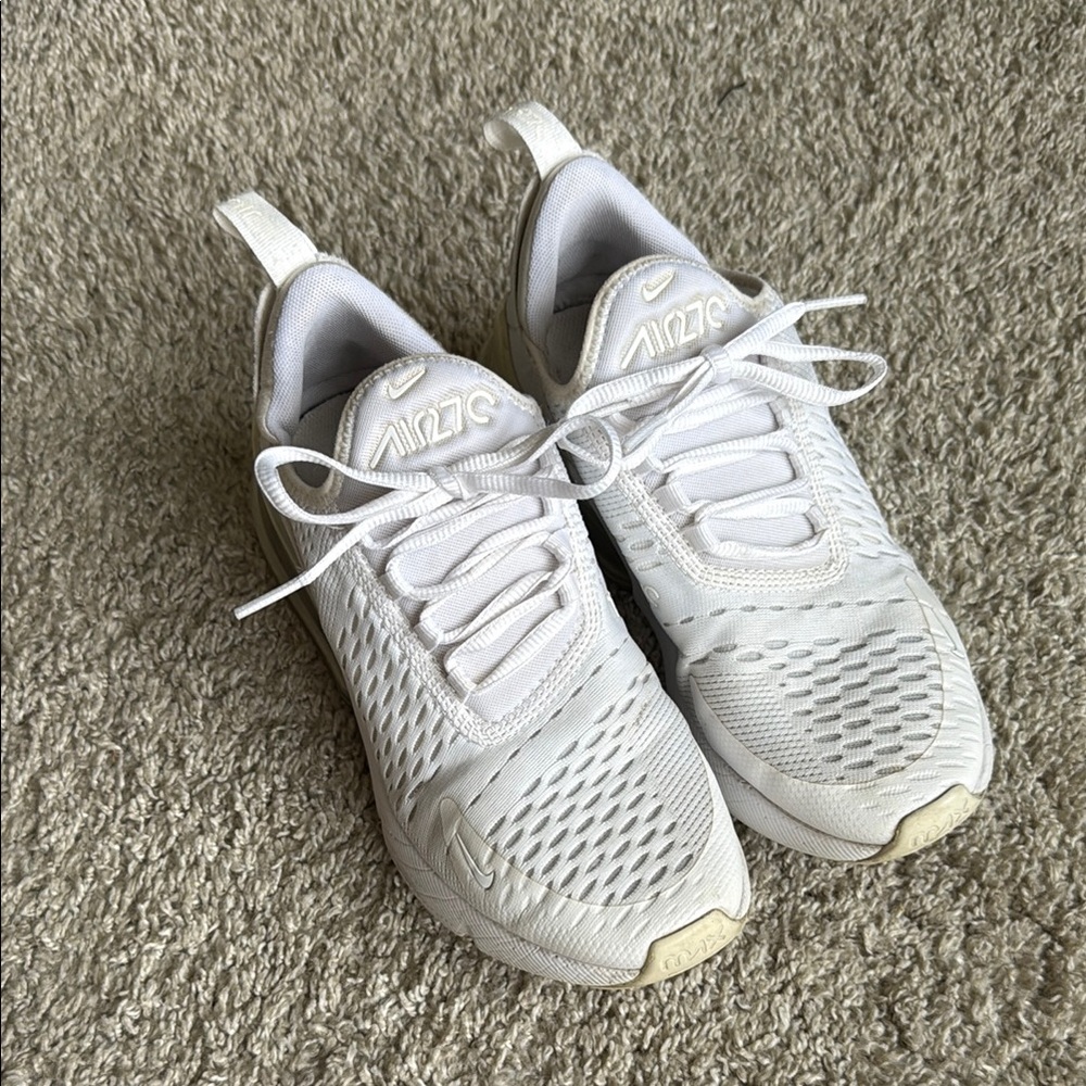 White Nike 270